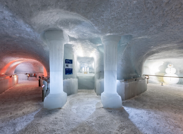 Erforsche den Gletscher im Dachstein Eispalast | © Harald Steiner