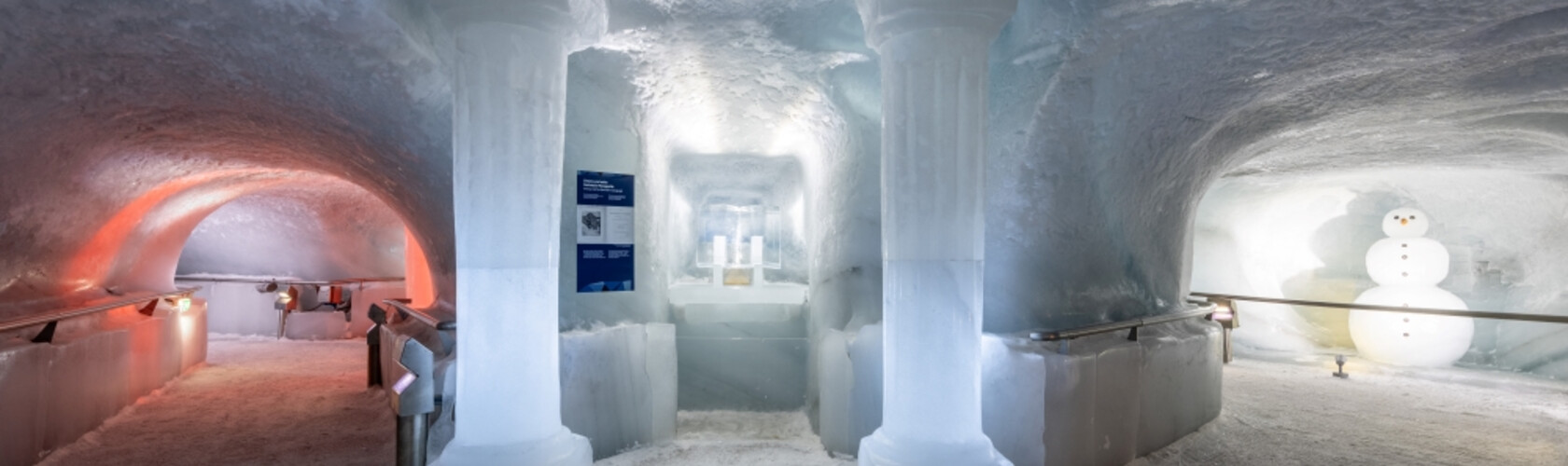 Erforsche den Gletscher im Dachstein Eispalast | © Harald Steiner