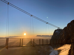 Sonnenuntergang auf der Dachstein Hängebrücke | © Bianca Rettenwender