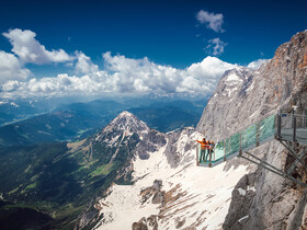 Treppe ins Nichts am Dachstein Gletscher | © Christoph Huber